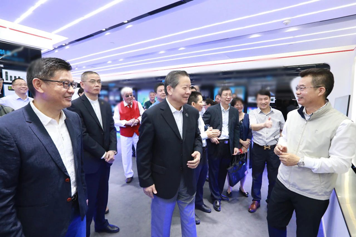 1623301085 1623301085